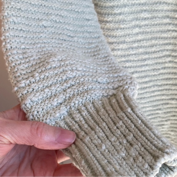 EUC Free People Women’s Oversized Chunky Knit Green Sweater Size S - Picture 3 of 7